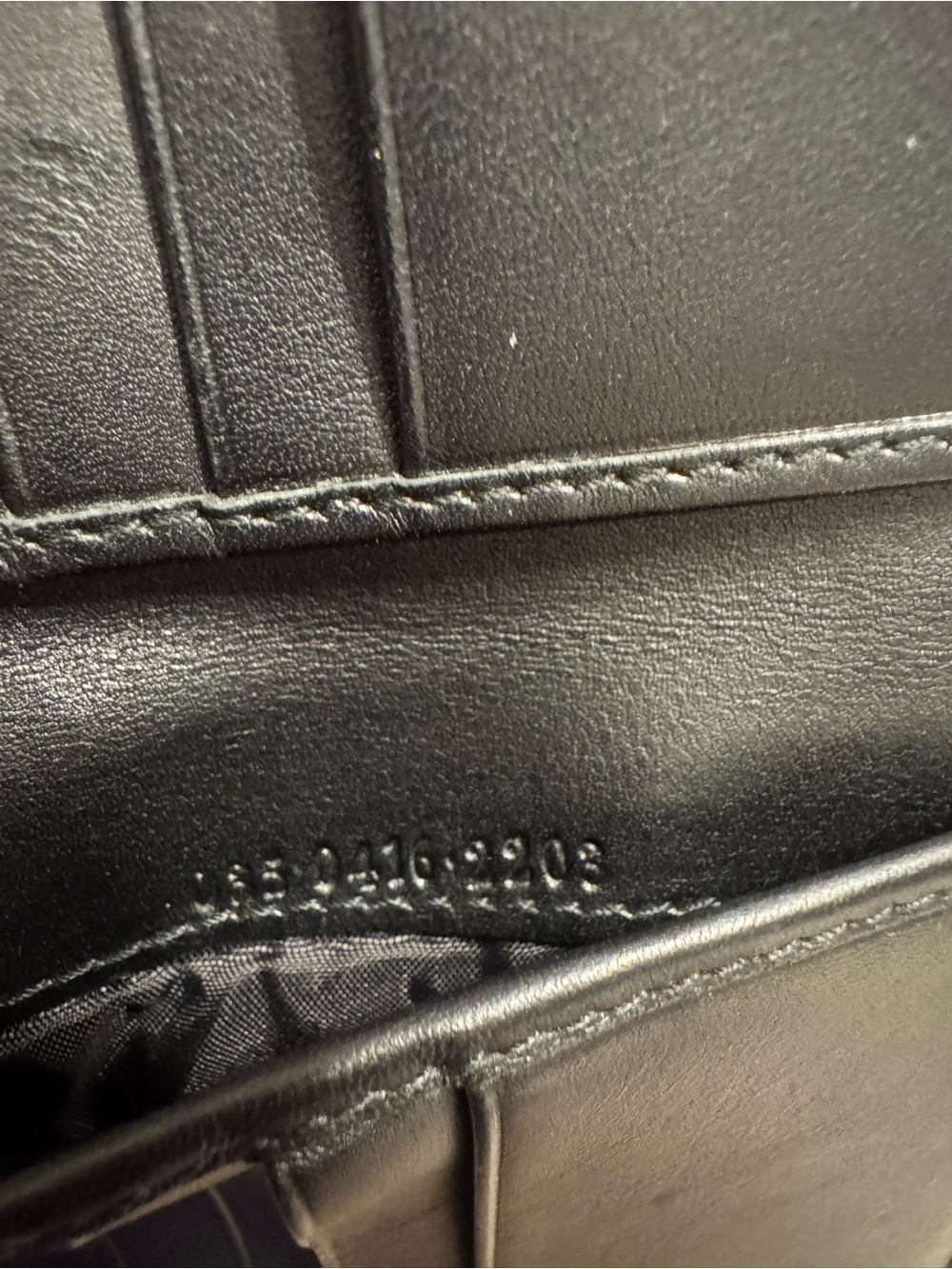 Gucci tom ford💎Patent Leather Compact Wallet with original care card pristine - Picture 3 of 9